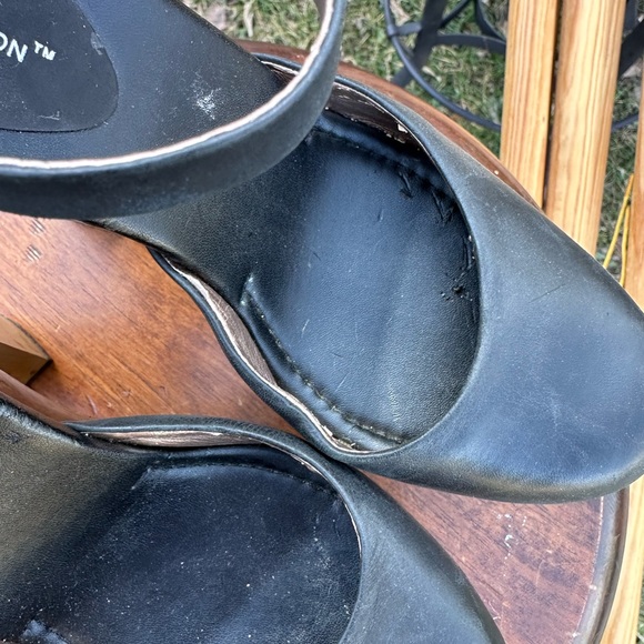 BCBGENERATION Platform Leather Pumps with Wooden Heel - Picture 3 of 8